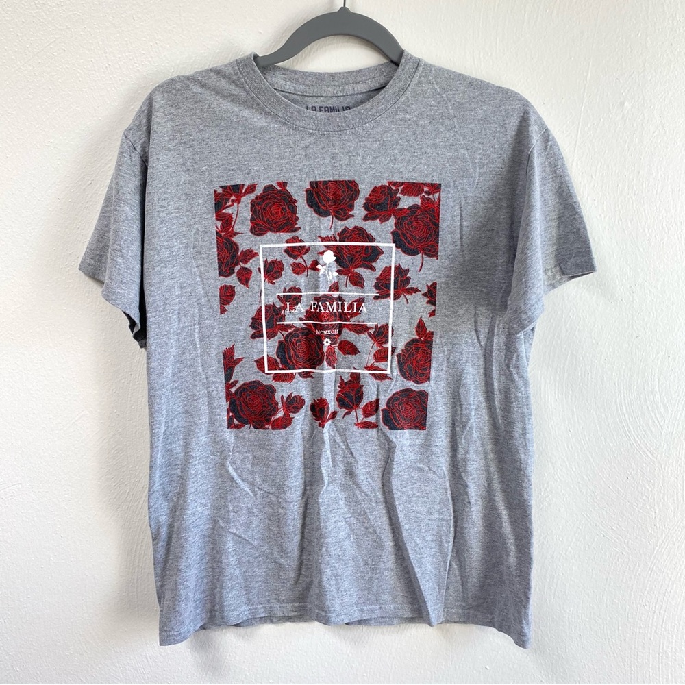la familia grey heather rose screen print graphic men’s t-shirt